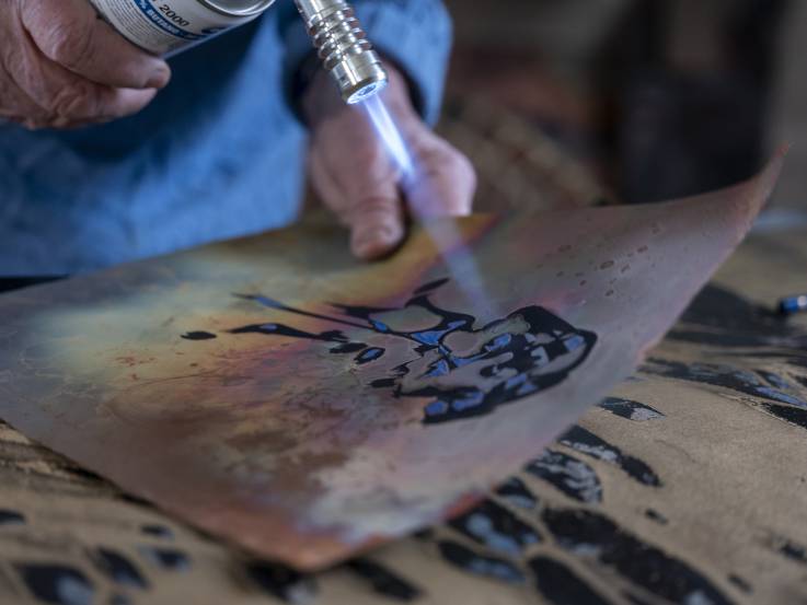 Arthur Unger bei der Arbeit in seinem Atelier