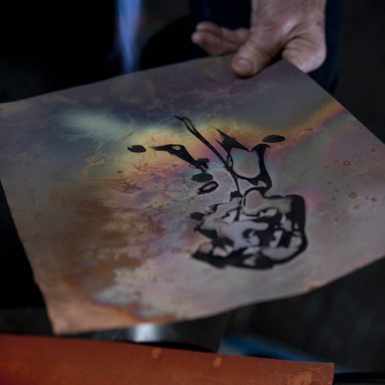 Ein Kupferbild von Arthur Unger in der Mache