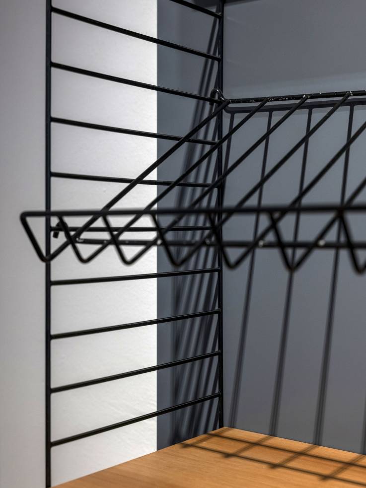 String-Regal aus unserer Sammlung (Detail)